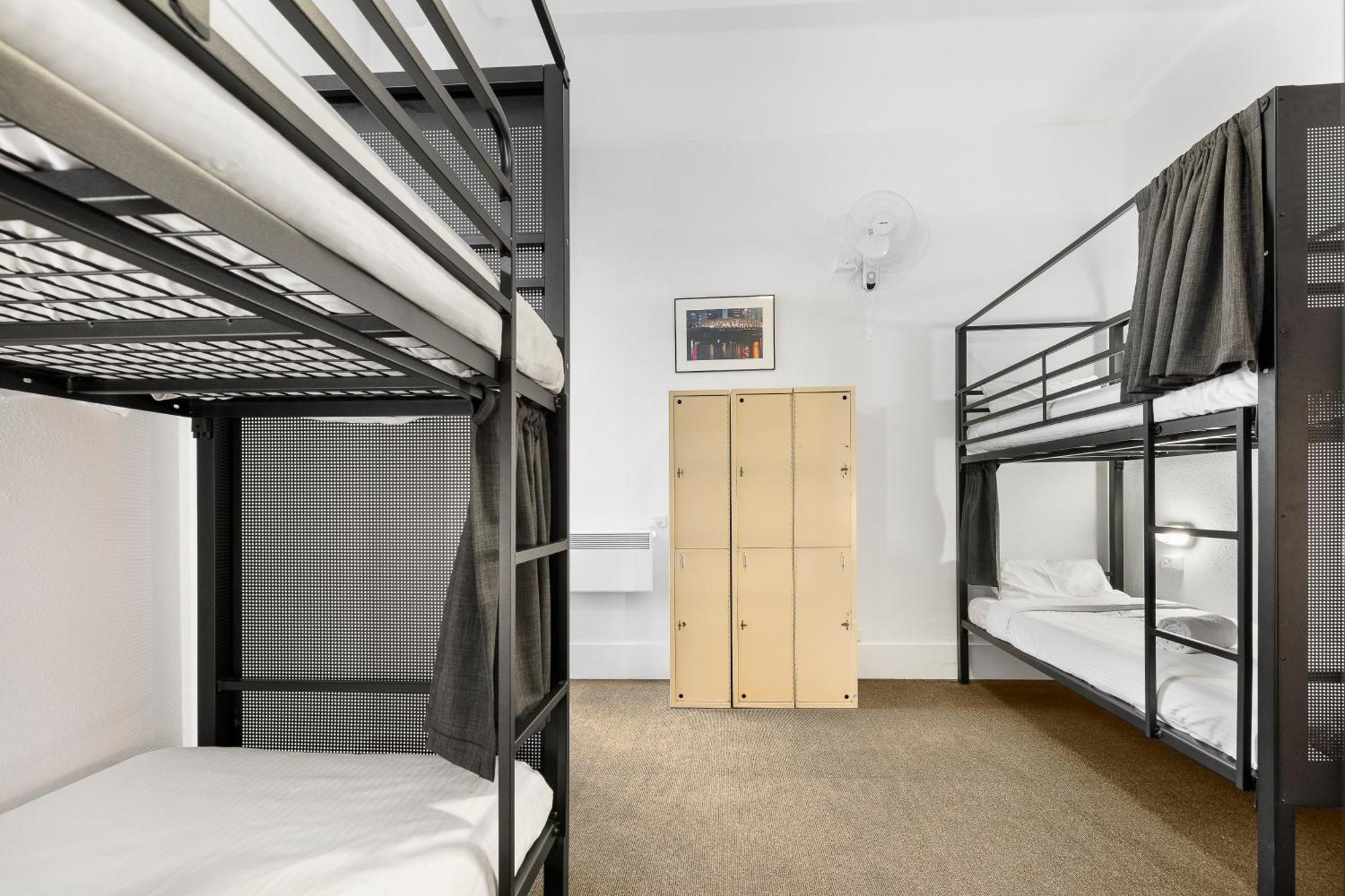 Bed 6-Bed Male Dormitory Room